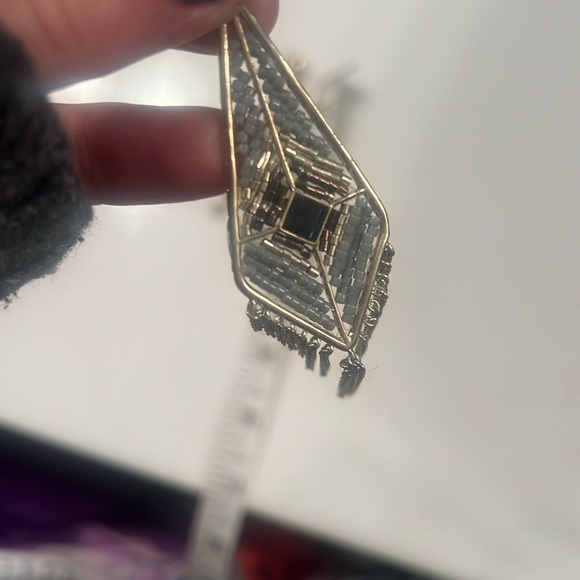 Stella and Dot 3.5inch chandelier earrings - Picture 3 of 3